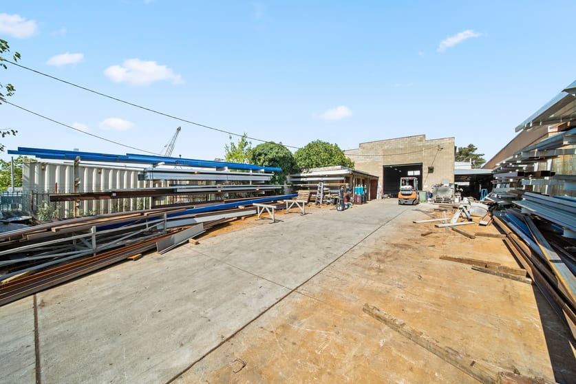 Click to view all images 59 Paterson Parade Queanbeyan West NSW 2620 - Image 3