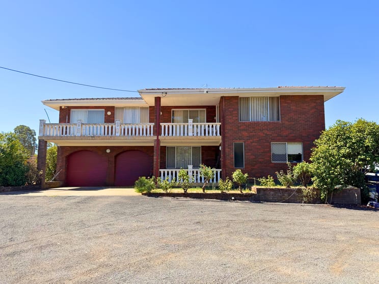 Click to view all images 1311 Brookton Highway Karragullen WA 6111 - Image 2