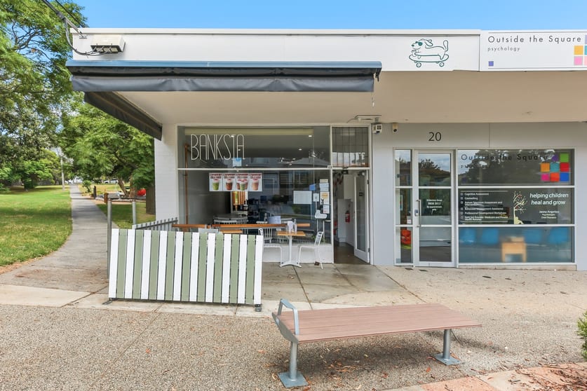 Click to view all images 22 Banksia Street Burwood VIC 3125 - Image 2