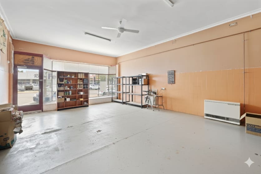 Click to view all images 11 Curdie Street Cobden VIC 3266 - Image 2