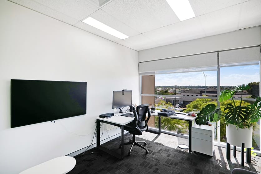 Click to view all images 43 Cedric Street Stirling WA 6021 - Image 5