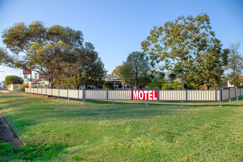 7 Caroline St Mitchell QLD 4465 - Image 1