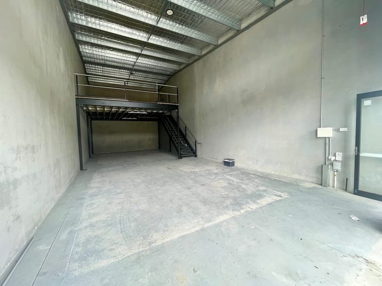 Click to view all images 8 Dulmison Avenue Wyong NSW 2259 - Image 2