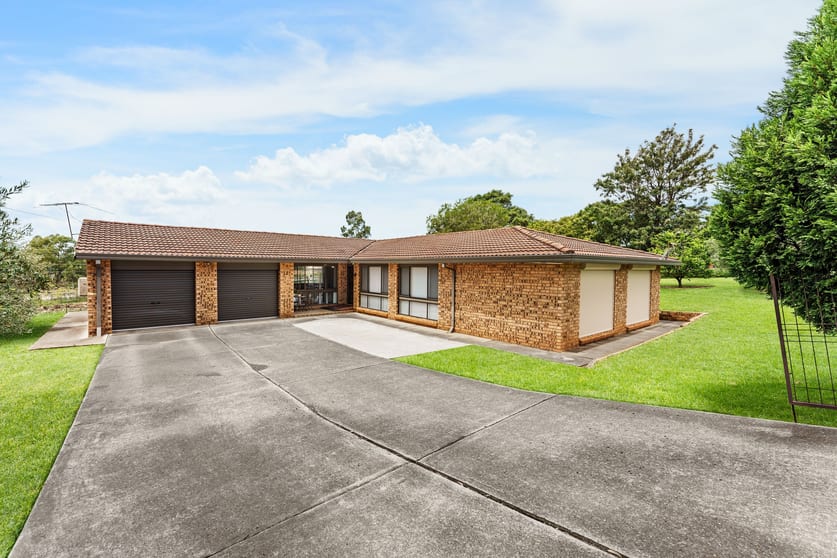 Click to view all images 13-17 Felton Street Horsley Park NSW 2175 - Image 2