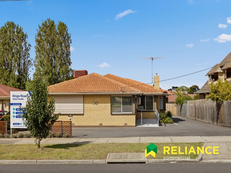 Click to view all images 36 Kings Road St Albans VIC 3021 - Image 1