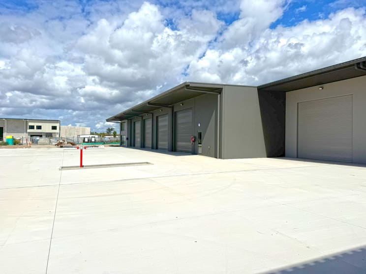 9 Maurice Harvey Crescent Corbould Park QLD 4551 - Image 2