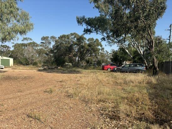 Click to view all images 26 Nobby Road Lightning Ridge NSW 2834 - Image 3