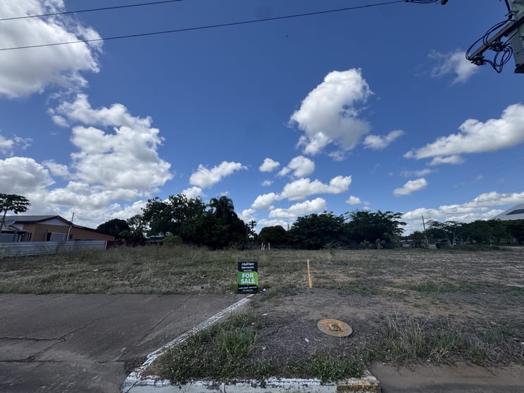 Click to view all images 101-103 Edwards Street Ayr QLD 4807 - Image 1