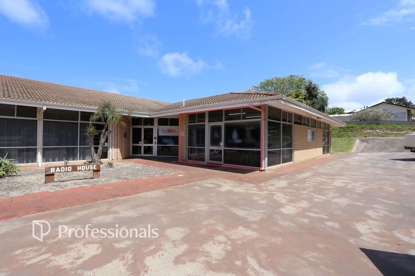 8/10 William Street Esperance WA 6450 - Image 1