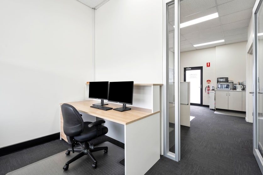 Click to view all images 5/240 Pakington Street Geelong West VIC 3218 - Image 2