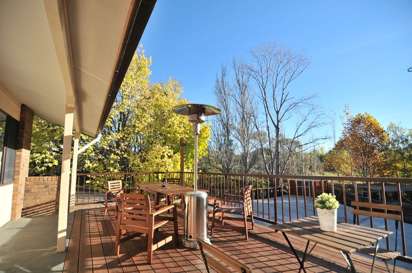 5 McLure Cct Jindabyne NSW 2627 - Image 2