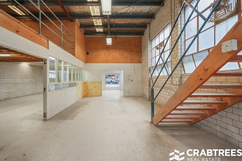 Click to view all images 1/16-18 Libbett Avenue Clayton South VIC 3169 - Image 3