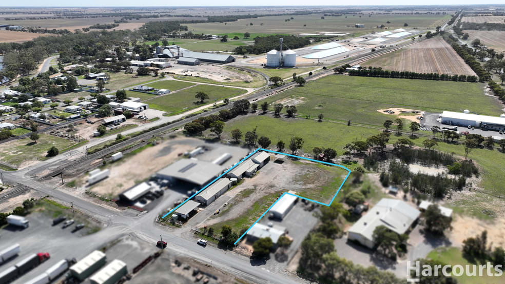 Click to view all images 22 Bowman Street Warracknabeal VIC 3393 - Image 1