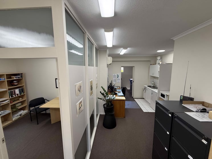 2/67 Mary Street Noosaville QLD 4566 - Image 3