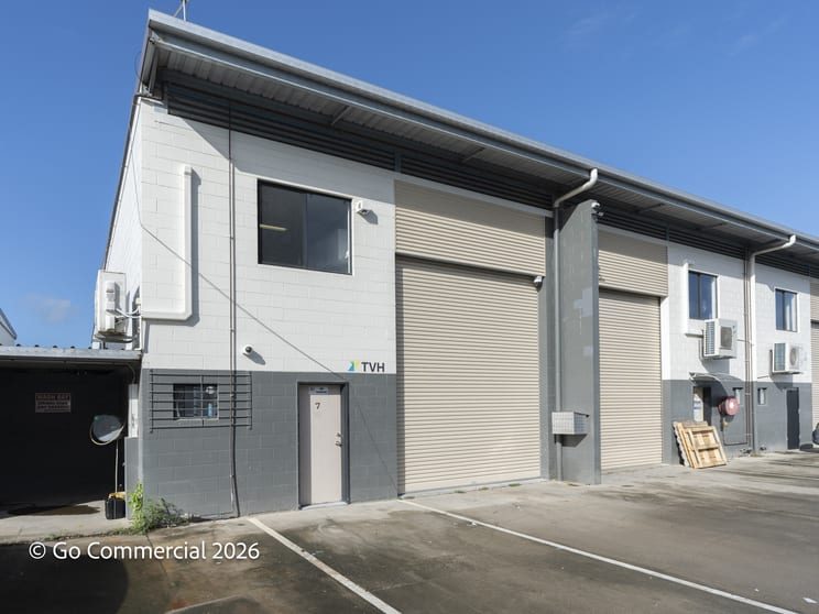 Click to view all images 7/170-182 Mayers Street Manunda QLD 4870 - Image 1
