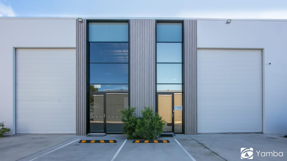 Click to view all images Units 3 & 4/26 Fairtrader Drive Yamba NSW 2464 - Image 2