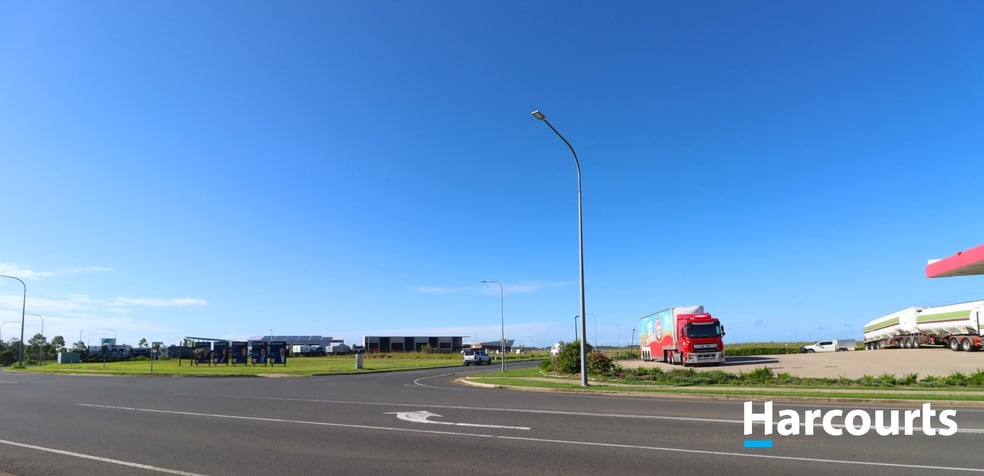 Click to view all images 6 AIRPORT DRIVE Kensington QLD 4670 - Image 2