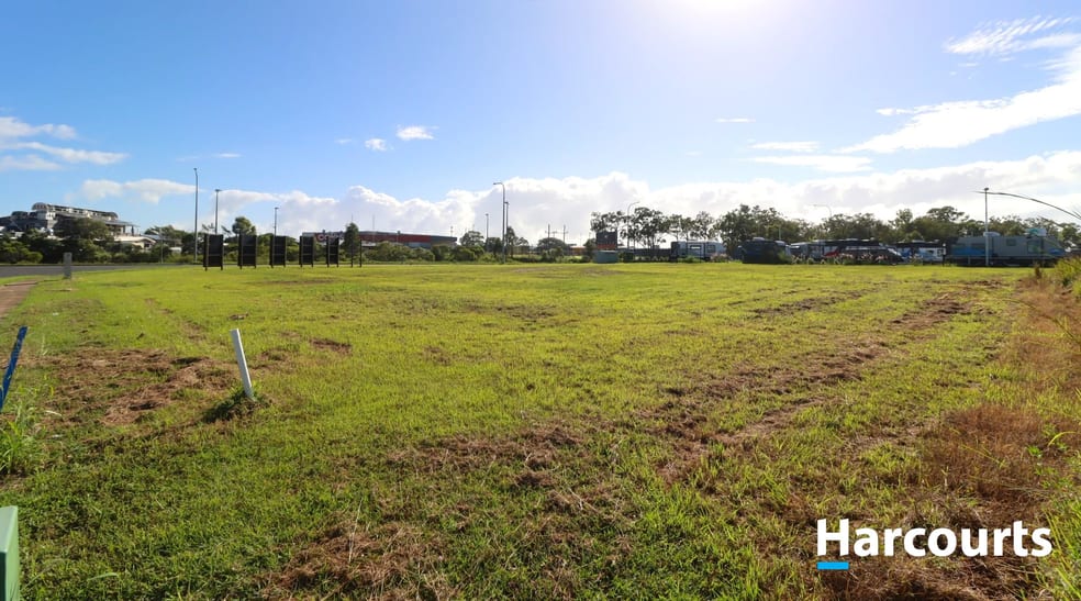 Click to view all images 6 AIRPORT DRIVE Kensington QLD 4670 - Image 3