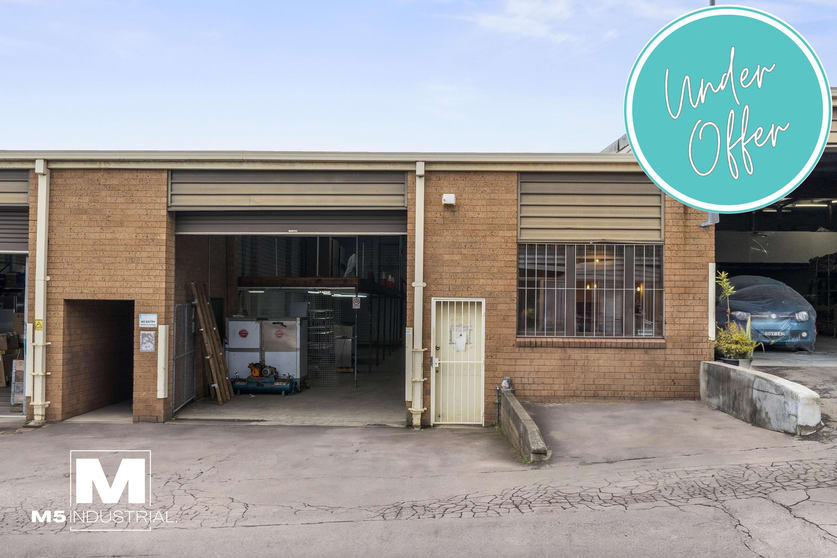 Click to view all images 2/25 Garema Circuit Kingsgrove NSW 2208 - Image 2