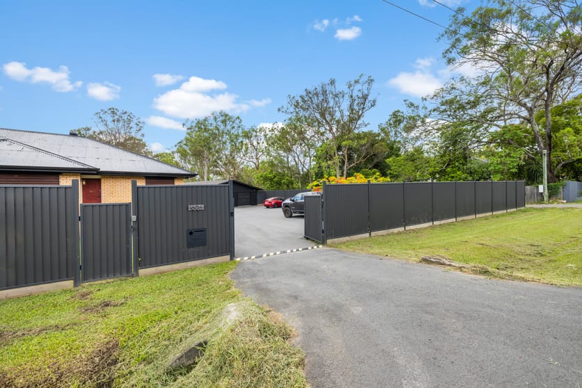 Click to view all images 1606 Old Cleveland Road Belmont QLD 4153 - Image 3