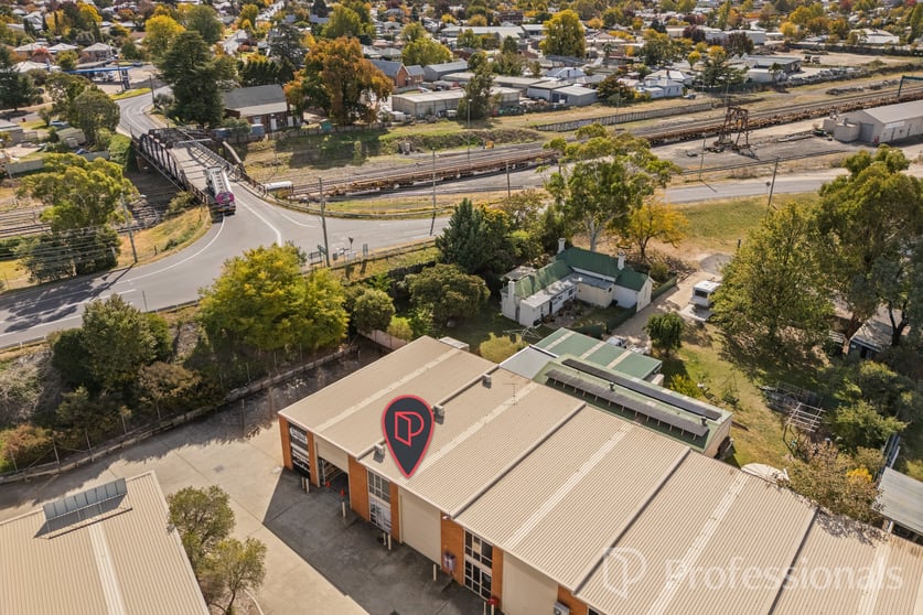 Click to view all images 12/2 Vale Road South Bathurst NSW 2795 - Image 3