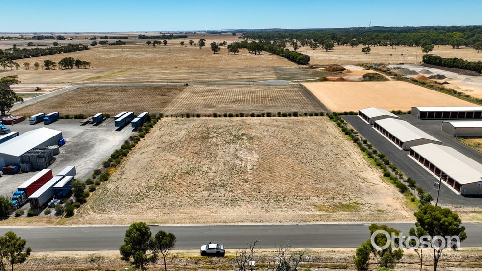 Click to view all images 21b Kingston Avenue West Naracoorte SA 5271 - Image 1