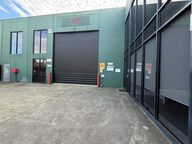 Click to view all images 89 Cheltenham Road Dandenong VIC 3175 - Image 1