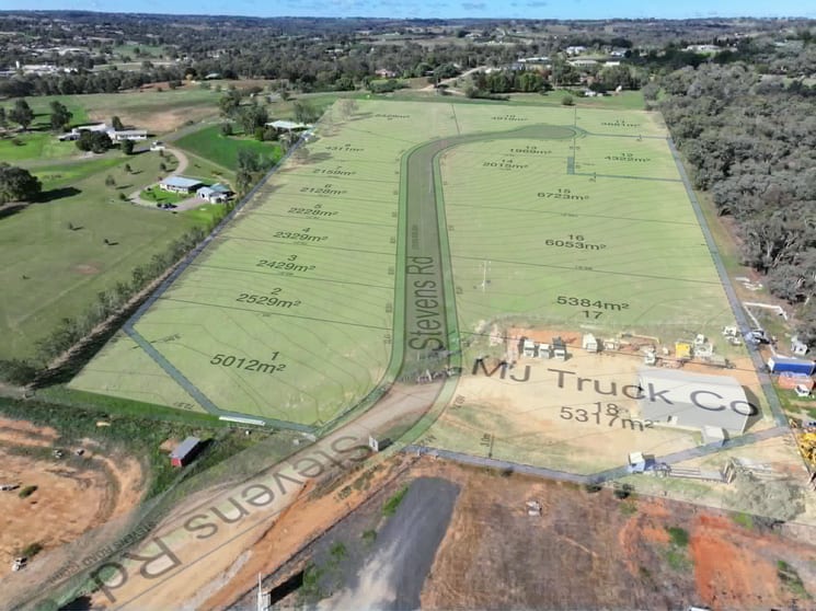 Click to view all images 4 James Lane, 8F Old Temora Road, Young NSW 2594 - Image 3