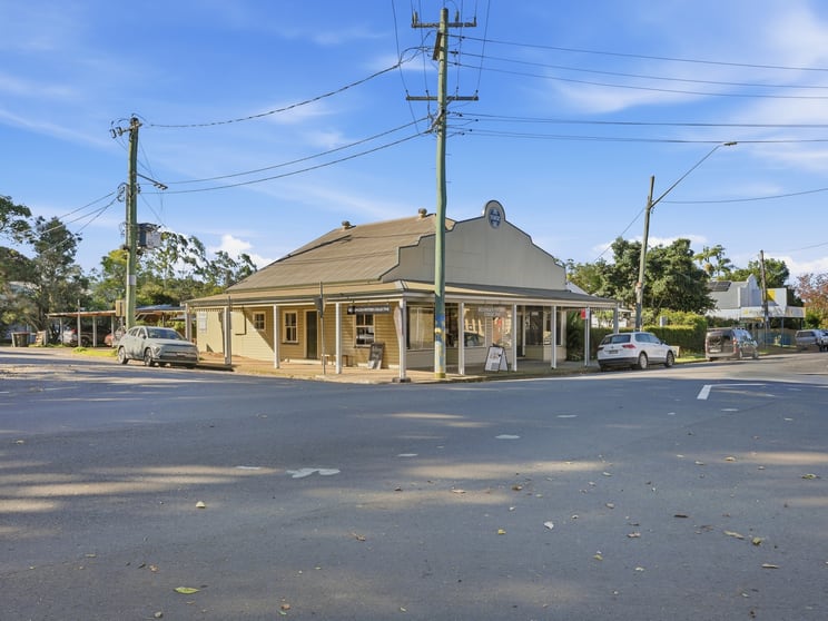 Click to view all images 25-27 Hyde Street Bellingen NSW 2454 - Image 3
