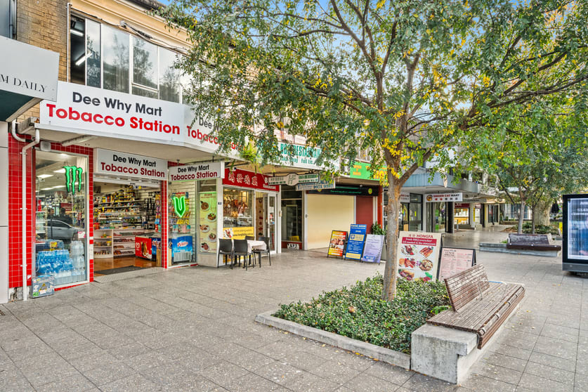 Click to view all images 21 Oaks Avenue Dee Why NSW 2099 - Image 2