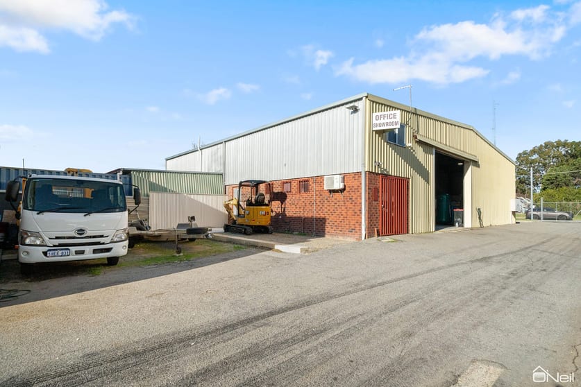 4/6 Tinga Place Kelmscott WA 6111 - Image 3