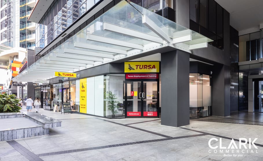 Click to view all images 3009/27 Garden Street Southport QLD 4215 - Image 1