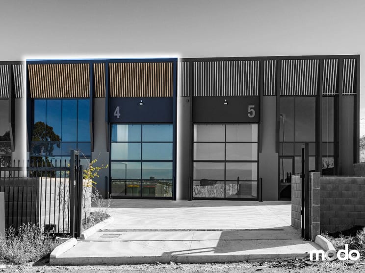 Click to view all images 4/43 Danaher Drive South Morang VIC 3752 - Image 2