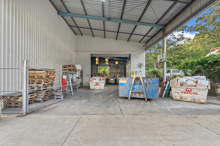 Click to view all images 37 Leda Drive Burleigh Heads QLD 4220 - Image 5