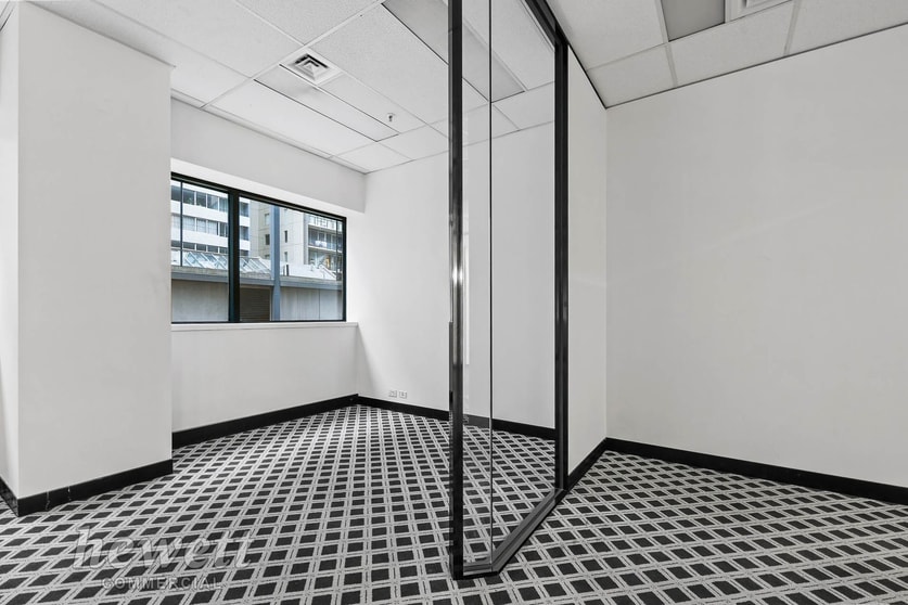 220/1 QUEENS ROAD Melbourne VIC 3000 - Image 2
