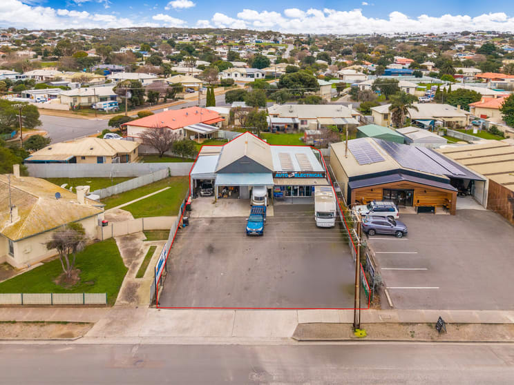 Click to view all images 124 Mortlock Terrace Port Lincoln SA 5606 - Image 1