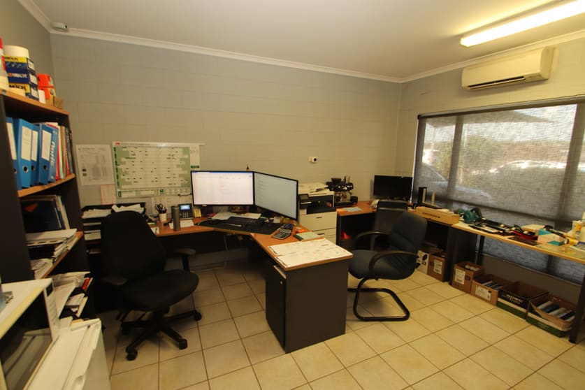 Click to view all images 2/1 Sadgroves Crescent Winnellie NT 0820 - Image 3