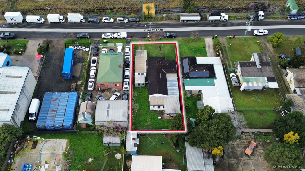 Click to view all images 75 Stanley Road Ingleburn NSW 2565 - Image 3