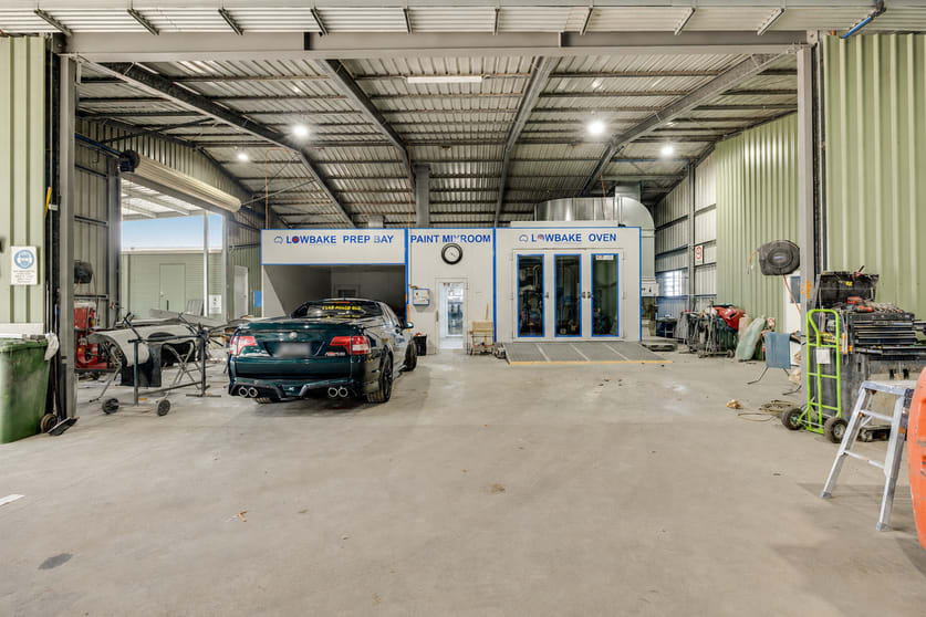 Click to view all images 424 - 428 Anzac Avenue Drayton QLD 4350 - Image 4