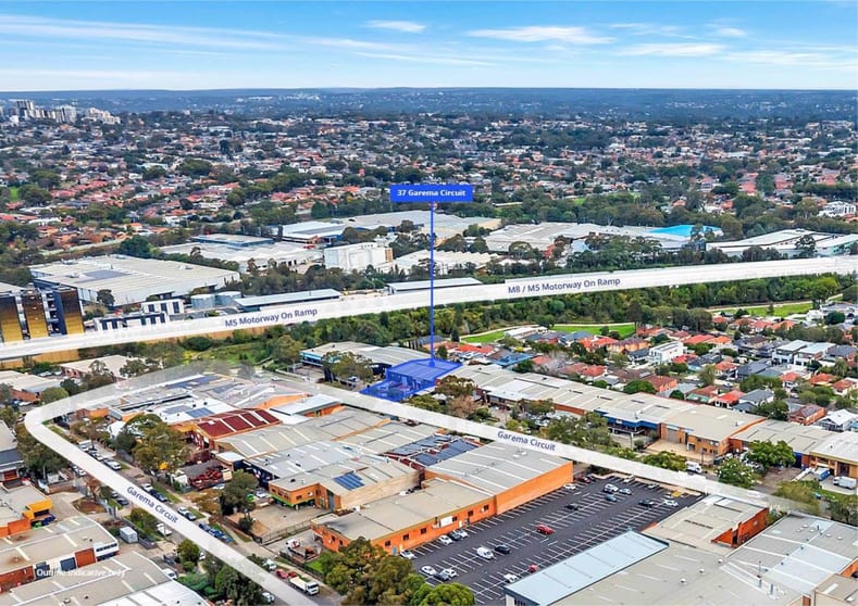 Click to view all images 37 Garema Circuit Kingsgrove NSW 2208 - Image 2