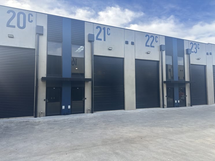 Click to view all images 21c/3a Newlands Road Reservoir VIC 3073 - Image 2