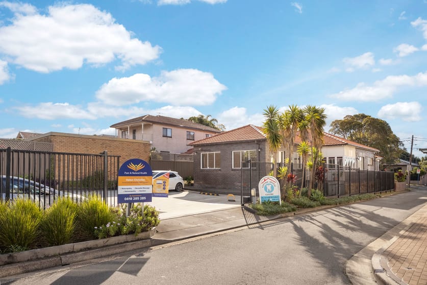 Click to view all images 24 Clarke Street Earlwood NSW 2206 - Image 2