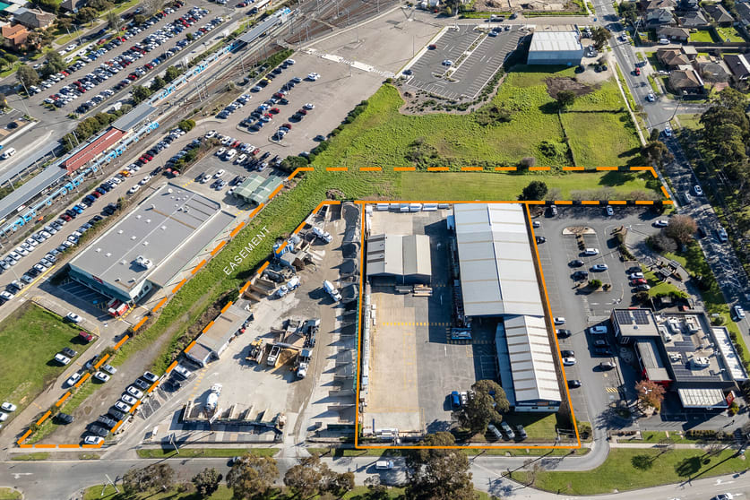 233 South Gippsland Highway Cranbourne VIC 3977 - Image 1