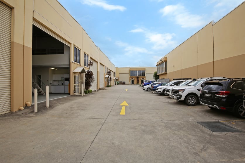 Click to view all images 12 Stanton Road Seven Hills NSW 2147 - Image 5