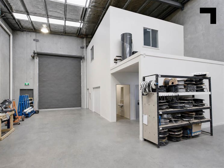Click to view all images 12 Grasslands Avenue Craigieburn VIC 3064 - Image 2