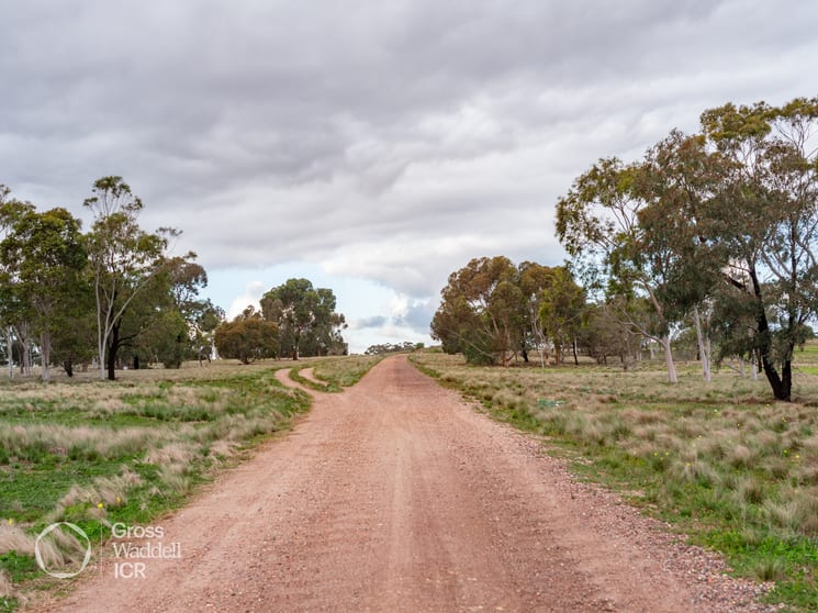 Click to view all images 135 Dukelows Road Mount Cottrell VIC 3024 - Image 5