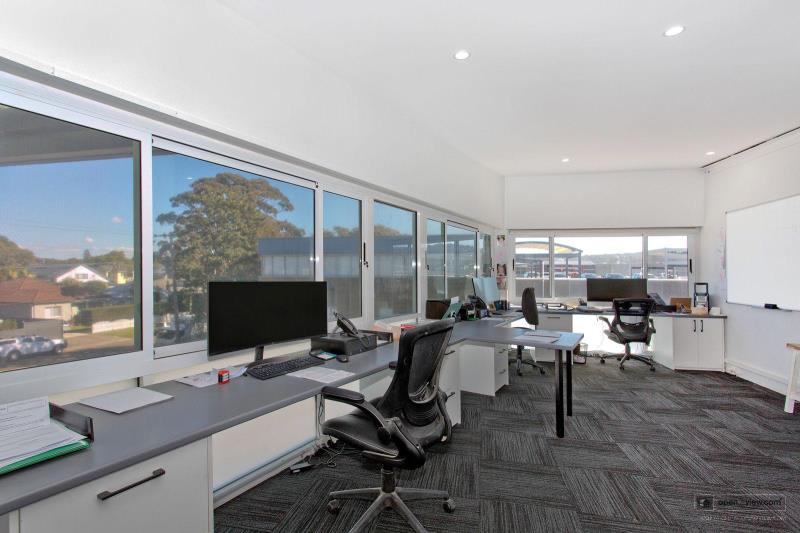 Click to view all images Brookvale NSW 2100 - Image 3