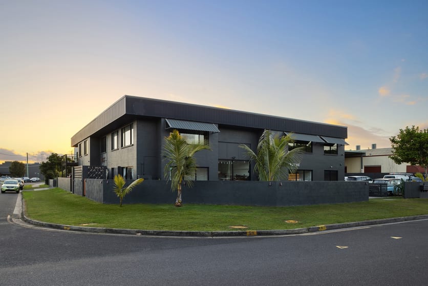 2/10-12 Brigantine Street Byron Bay NSW 2481 - Image 1
