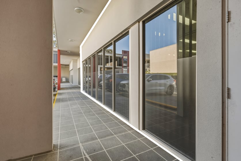 2/79 West Burleigh Road Burleigh Heads QLD 4220 - Image 2