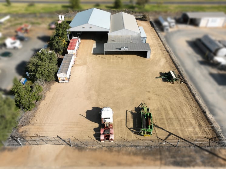 Click to view all images 6 Industry Avenue Narromine NSW 2821 - Image 2